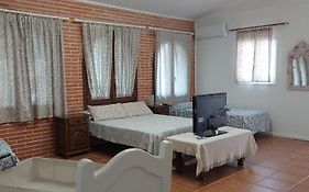 Habitación,Piscina y Jardín